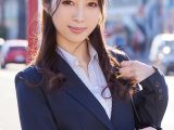 一流企業で働くエリートOL【かんな】さん マジックミラー号 「下着メーカーのモニター調査」と称して生おっぱいをモミモミしながらインタビュー 清純そうな見た目からは想像もつかない超ドえろ発言連発！敏感な美乳をもみほぐされて激ピストンでイキまくり！