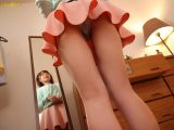 うぶな幼なじみが誘惑パンチラ！見事に勃起したボクを見てパン染みぐっしょり！ 由衣陽菜